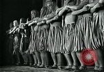 Image Collège de garçons habillés en filles New York City USA, 1930, de la seconde 34 séquences d'archives historiques vidéo 65675035092