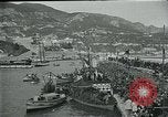 Image mer Bataille de fleurs Villefranche France, 1930, de la seconde 13 séquences d'archives historiques vidéo 65675035097