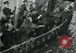 Image mer Bataille de fleurs Villefranche France, 1930, de la seconde 53 séquences d'archives historiques vidéo 65675035097