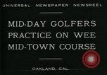 Standbild Miniatur Golfplatz Oakland California USA, 1930, aus Sekunde 10 historischem Filmmaterial Videoclip 65675035099