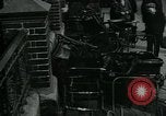 Standbild Frauen Wäsche waschen London England, 1930, aus Sekunde 36 historischem Filmmaterial Videoclip 65675035100
