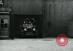 Standbild Feuerwehrleute Oxford England Vereinigtes Königreich, 1930, aus Sekunde 51 historischem Filmmaterial Videoclip 65675035102