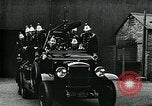 Standbild Feuerwehrleute Oxford England Vereinigtes Königreich, 1930, aus Sekunde 54 historischem Filmmaterial Videoclip 65675035102