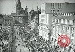 Standbild deutsche Volk Düsseldorf Deutschland, 1930, aus Sekunde 15 historischem Filmmaterial Videoclip 65675035103