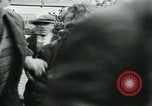 Standbild Shrovetide übereinstimmen Ashbourne England, 1930, aus Sekunde 60 historischem Filmmaterial Videoclip 65675035105