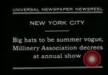 Standbild Modelle New York City USA, 1930, aus Sekunde 4 historischem Filmmaterial Videoclip 65675035110