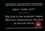 Standbild Modelle New York City USA, 1930, aus Sekunde 5 historischem Filmmaterial Videoclip 65675035110