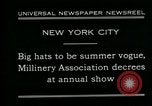 Standbild Modelle New York City USA, 1930, aus Sekunde 8 historischem Filmmaterial Videoclip 65675035110