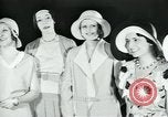 Standbild Modelle New York City USA, 1930, aus Sekunde 16 historischem Filmmaterial Videoclip 65675035110