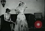 Standbild Modelle New York City USA, 1930, aus Sekunde 42 historischem Filmmaterial Videoclip 65675035110
