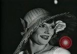 Standbild Modelle New York City USA, 1930, aus Sekunde 54 historischem Filmmaterial Videoclip 65675035110