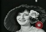 Standbild Modelle New York City USA, 1930, aus Sekunde 56 historischem Filmmaterial Videoclip 65675035110