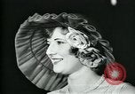 Standbild Modelle New York City USA, 1930, aus Sekunde 57 historischem Filmmaterial Videoclip 65675035110