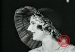 Standbild Modelle New York City USA, 1930, aus Sekunde 58 historischem Filmmaterial Videoclip 65675035110