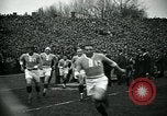 Standbild Rugby-spiel Paris Frankreich, 1930, aus Sekunde 19 historischem Filmmaterial Videoclip 65675035112