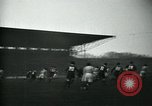 Standbild Rugby-spiel Paris Frankreich, 1930, aus Sekunde 30 historischem Filmmaterial Videoclip 65675035112