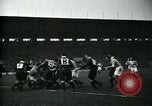Standbild Rugby-spiel Paris Frankreich, 1930, aus Sekunde 49 historischem Filmmaterial Videoclip 65675035112