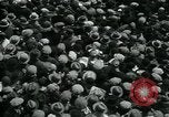 Standbild Rugby-spiel Paris Frankreich, 1930, aus Sekunde 54 historischem Filmmaterial Videoclip 65675035112