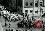 Standbild Pro-sozialistischen Mai 1930 Parade in New York New York City USA, 1930, aus Sekunde 11 historischem Filmmaterial Videoclip 65675035113