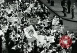 Standbild Pro-sozialistischen Mai 1930 Parade in New York New York City USA, 1930, aus Sekunde 16 historischem Filmmaterial Videoclip 65675035113