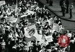 Standbild Pro-sozialistischen Mai 1930 Parade in New York New York City USA, 1930, aus Sekunde 17 historischem Filmmaterial Videoclip 65675035113