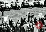 Standbild Pro-sozialistischen Mai 1930 Parade in New York New York City USA, 1930, aus Sekunde 42 historischem Filmmaterial Videoclip 65675035113