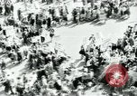 Standbild Pro-sozialistischen Mai 1930 Parade in New York New York City USA, 1930, aus Sekunde 51 historischem Filmmaterial Videoclip 65675035113