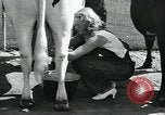 Immagine di Donne americane Pomona California USA, 1931, secondo 30 filmato di repertorio 65675035119