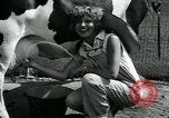 Immagine di Donne americane Pomona California USA, 1931, secondo 55 filmato di repertorio 65675035119