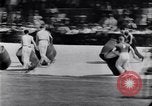 Standbild M Farge Vincennes Frankreich, 1931, aus Sekunde 15 historischem Filmmaterial Videoclip 65675035136