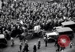 Standbild kommunistischen mob New York United States USA, 1932, aus Sekunde 14 historischem Filmmaterial Videoclip 65675035143