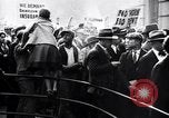Standbild kommunistischen mob New York United States USA, 1932, aus Sekunde 20 historischem Filmmaterial Videoclip 65675035143
