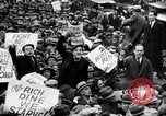 Standbild kommunistischen mob New York United States USA, 1932, aus Sekunde 24 historischem Filmmaterial Videoclip 65675035143