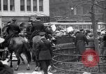 Standbild kommunistischen mob New York United States USA, 1932, aus Sekunde 49 historischem Filmmaterial Videoclip 65675035143