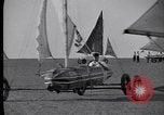 Standbild Kraftfahrzeuge mit Segel Abu-Sueir Ägypten, 1932, aus Sekunde 20 historischem Filmmaterial Videoclip 65675035146