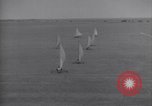 Standbild Kraftfahrzeuge mit Segel Abu-Sueir Ägypten, 1932, aus Sekunde 22 historischem Filmmaterial Videoclip 65675035146