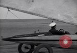 Standbild Kraftfahrzeuge mit Segel Abu-Sueir Ägypten, 1932, aus Sekunde 33 historischem Filmmaterial Videoclip 65675035146