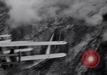 Standbild Flugzeuge Death Valley California USA, 1932, aus Sekunde 18 historischem Filmmaterial Videoclip 65675035150
