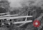 Standbild Flugzeuge Death Valley California USA, 1932, aus Sekunde 19 historischem Filmmaterial Videoclip 65675035150