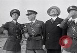 Standbild Armee O-1B Flugzeuge schleppen Ziele Fort Monroe Virginia USA, 1932, aus Sekunde 32 historischem Filmmaterial Videoclip 65675035153