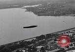 Standbild Armee O-1B Flugzeuge schleppen Ziele Fort Monroe Virginia USA, 1932, aus Sekunde 41 historischem Filmmaterial Videoclip 65675035153