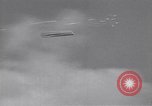 Standbild Armee O-1B Flugzeuge schleppen Ziele Fort Monroe Virginia USA, 1932, aus Sekunde 62 historischem Filmmaterial Videoclip 65675035153