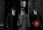 Image soupçonnés espion allemand appréhendé United States USA, 1917, de la seconde 9 séquences d'archives historiques vidéo 65675035168