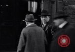 Image soupçonnés espion allemand appréhendé United States USA, 1917, de la seconde 12 séquences d'archives historiques vidéo 65675035168