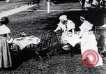 Immagine di Abito di tea party Hingham Massachusetts USA, 1917, secondo 14 filmato di repertorio 65675035180