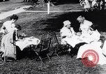 Immagine di Abito di tea party Hingham Massachusetts USA, 1917, secondo 20 filmato di repertorio 65675035180