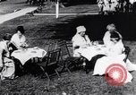 Immagine di Abito di tea party Hingham Massachusetts USA, 1917, secondo 22 filmato di repertorio 65675035180
