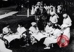 Immagine di Abito di tea party Hingham Massachusetts USA, 1917, secondo 25 filmato di repertorio 65675035180