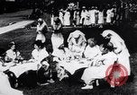 Immagine di Abito di tea party Hingham Massachusetts USA, 1917, secondo 27 filmato di repertorio 65675035180