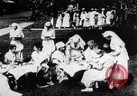 Immagine di Abito di tea party Hingham Massachusetts USA, 1917, secondo 28 filmato di repertorio 65675035180